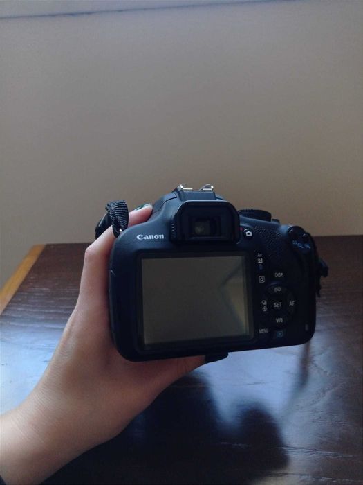 Máquina Reflex Canon EOS 1200D + 2 Objetivas Canon