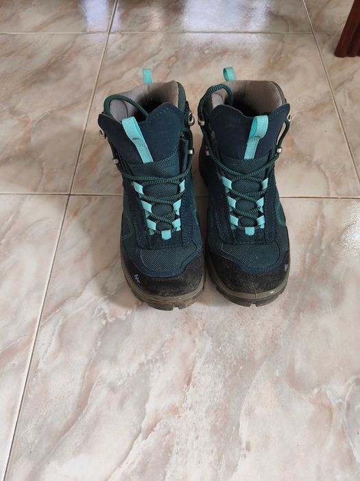 Tênis/Botas caminhada mulher Quechua como novas