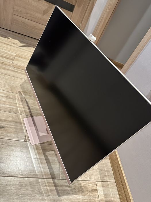 Monitor SAMSUNG Smart M8 32”