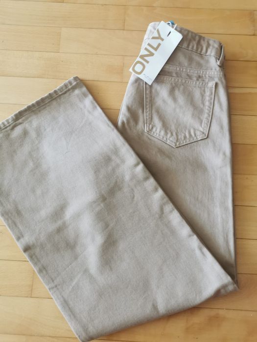 Stylowe spodnie jeansowe marki Only