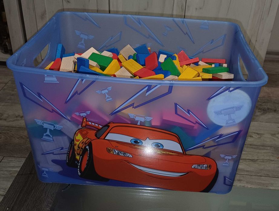 Duży zestaw drewnianych klocków – 850 szt. + pudełko (Montessori)