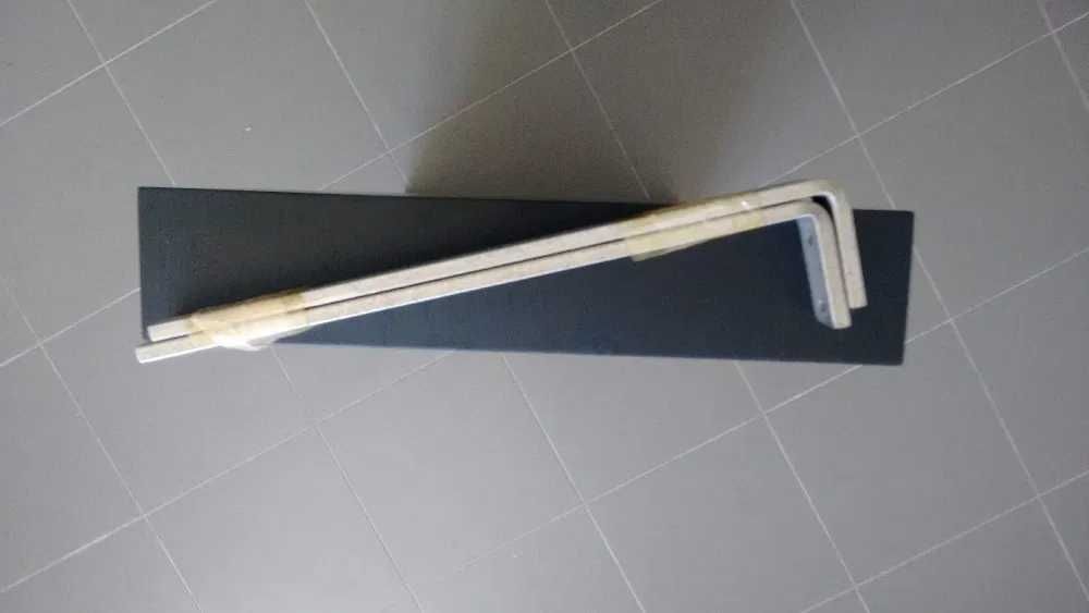 Prateleira Nova em Madeira de Carvalho