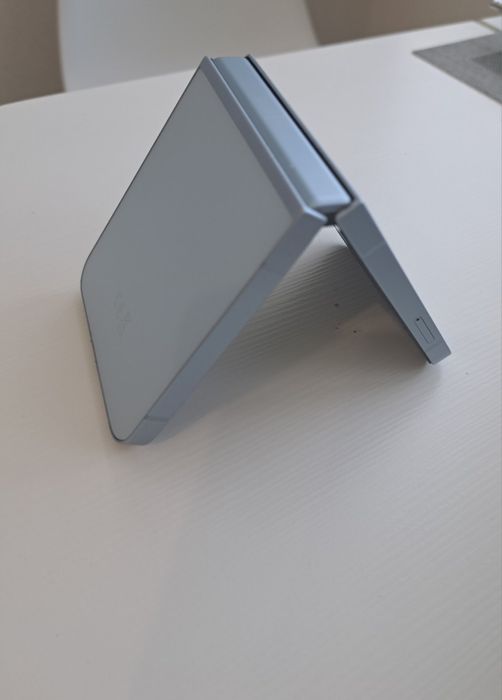 Телефон Samsung flip 6