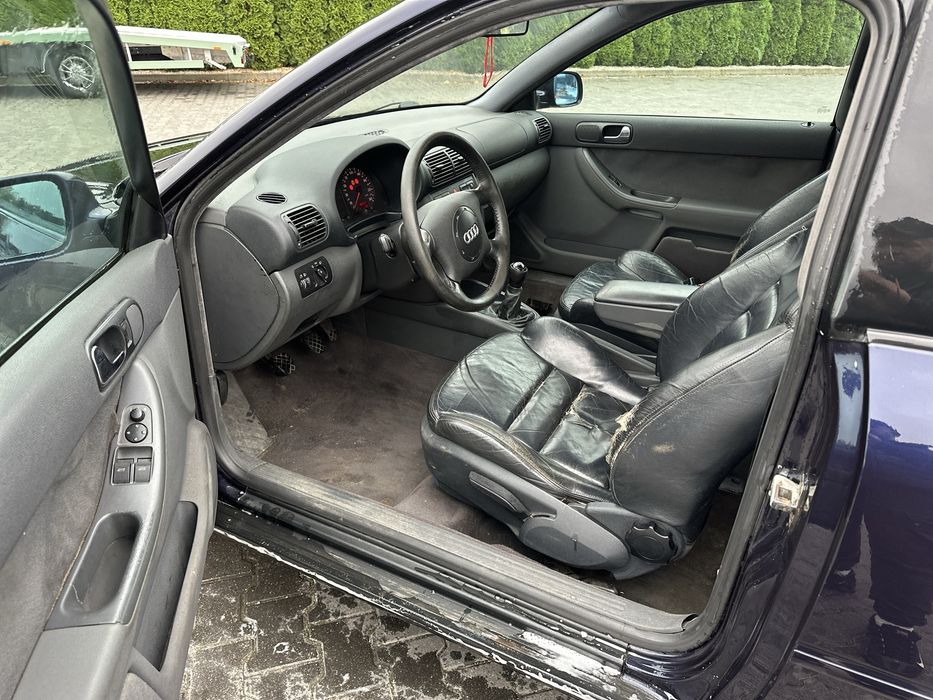 Audi a3 1,8benzyna skory alu hak