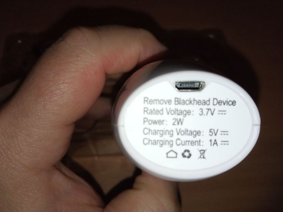 Аппарат вакуумный для ухода за лицом