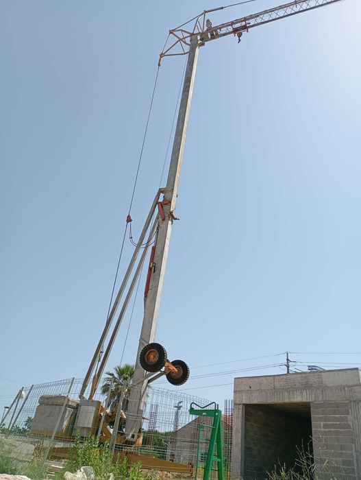 Grua automontante monofasica Operacional