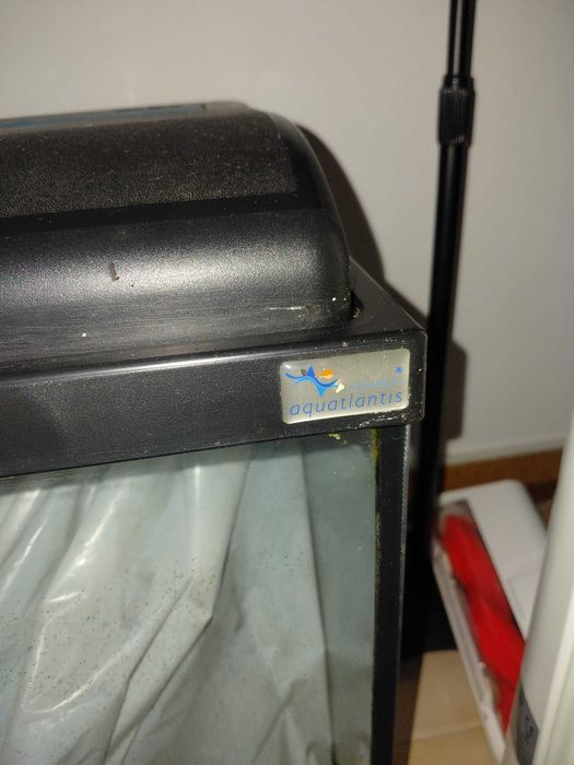 Aquário Aquatlantis 100lt e Filtragem Biobox 2 (Completo)