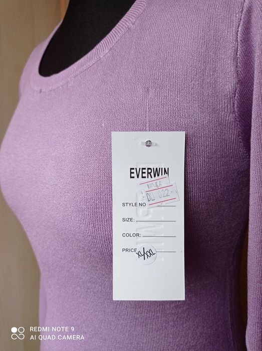 Śliczny liliowy damski sweterek z długim rękawem. Rozmiar XL/2XL