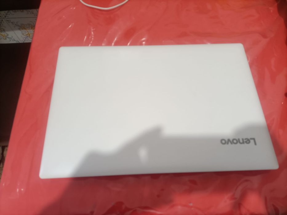 Lenovo Idealped 320 core i7-7500U. 12GB DDR4 e SSD 240GB