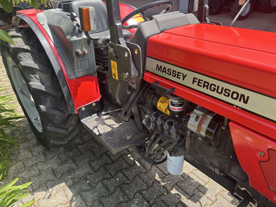 Trator Massey Ferguson 354V c/ inversor