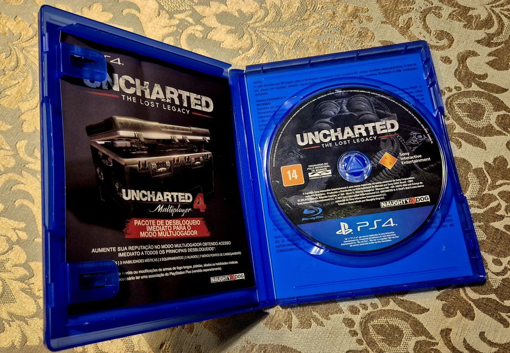 Jogos ps4 last of us 2, metal gear solid 5, uncharted 4 e lost legacy