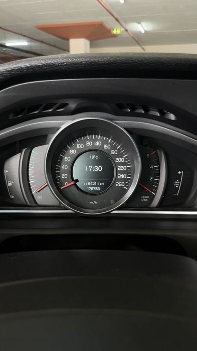 Volvo V40 D2