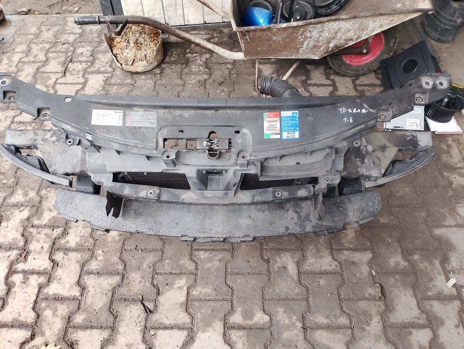 Pas przedni VW Touran 1.6 1.4