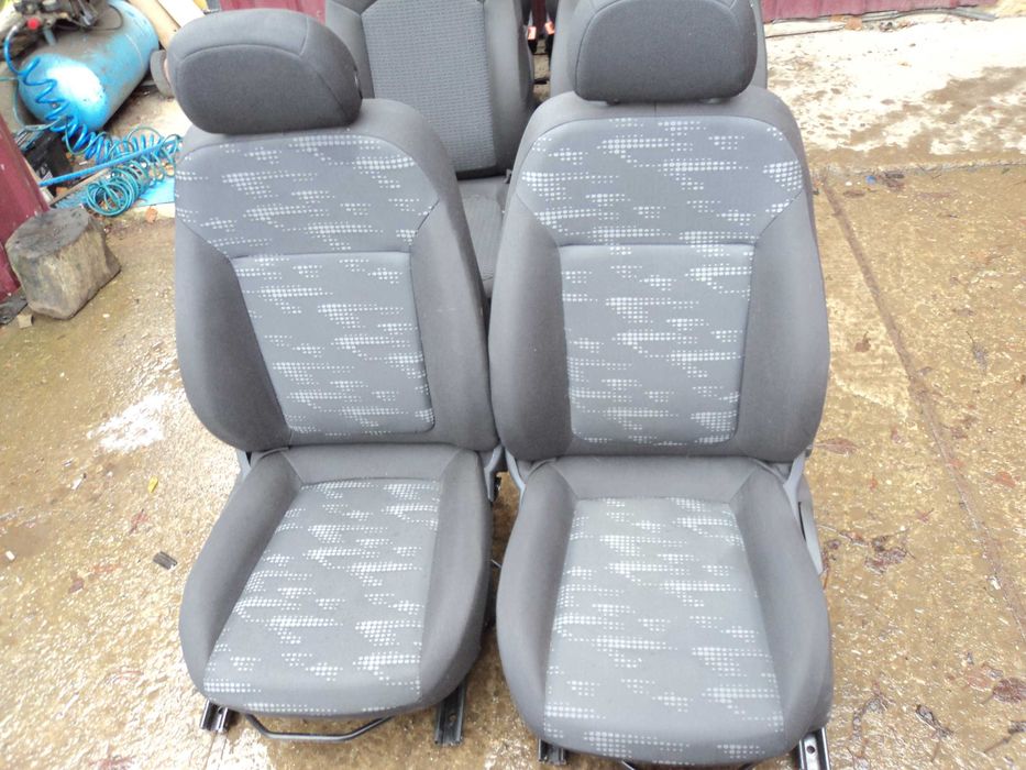 Опель корса Д сидіння сидения ваз бмв ауді форд сітроєн пежо: 3 800 грн ...