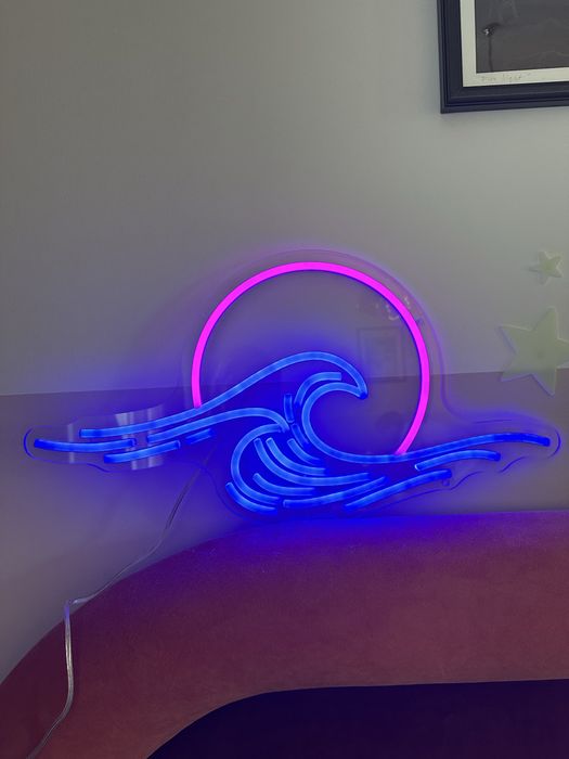 Neon morze zachód słońca fala