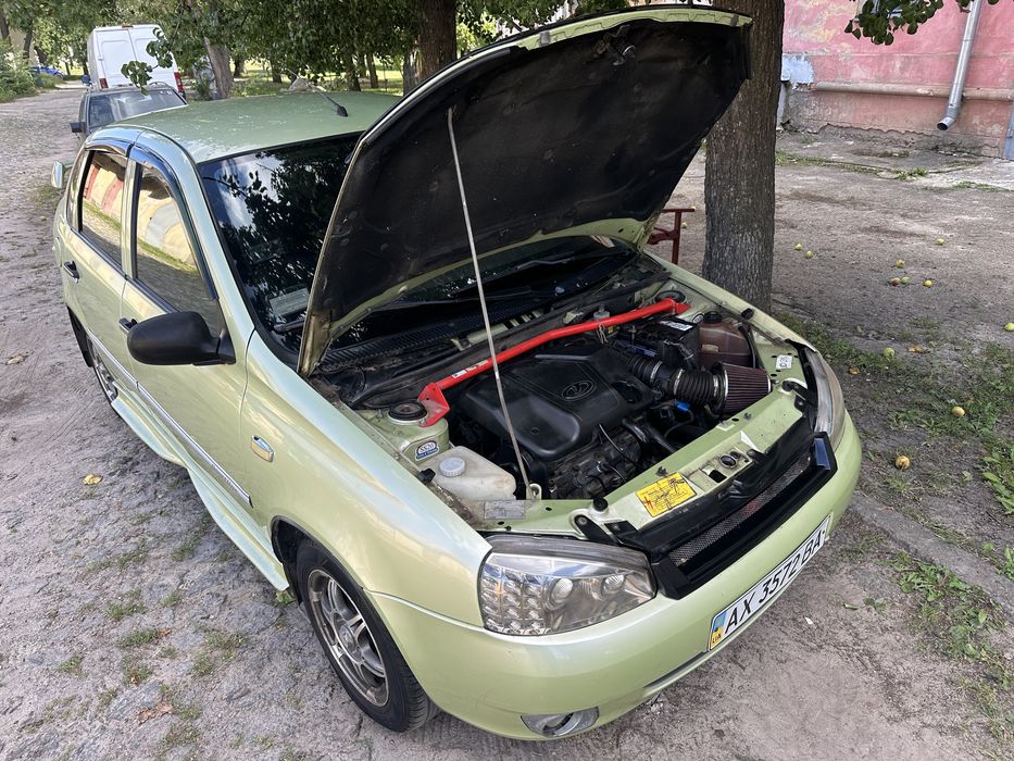 Продам Ваз Lada Kalina 1.6