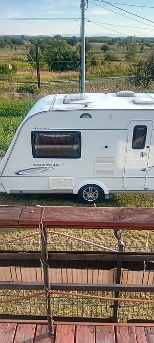 Sprzedam  Compas  Corona 2009r przedsionek  muwer  1150dmc pokrowiec na zime