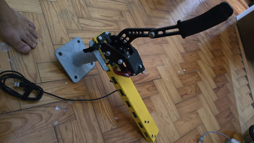 Vendo ou troco travão de mão para jogos de carros