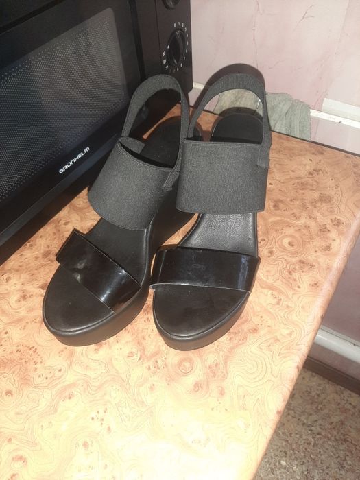 Босоніжки жіночі 39 розмір