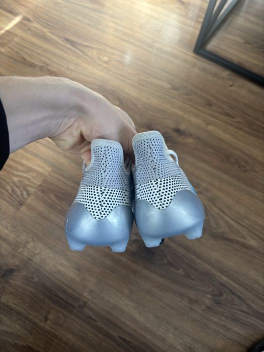 Korki pilkarskie miksy na naturalne boisko Adidas X