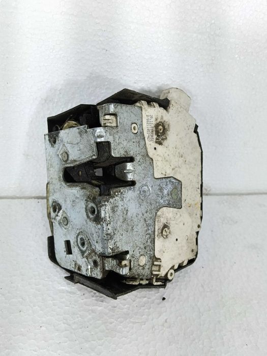 Замок дверей Rover 75 Ровер 75