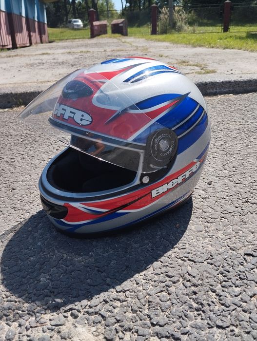 Продам мотошлем Bieffe