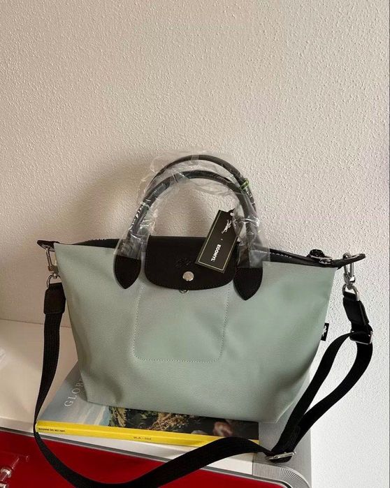 100% authentic Longchamp Le Pliage Handbag