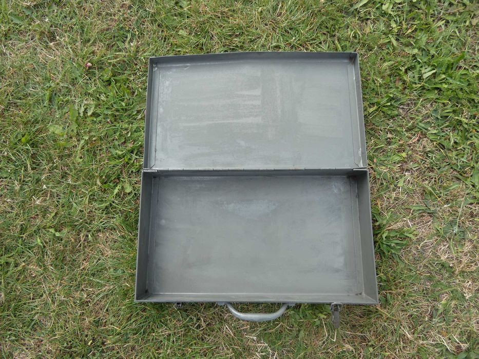 skrzynie  metalowe