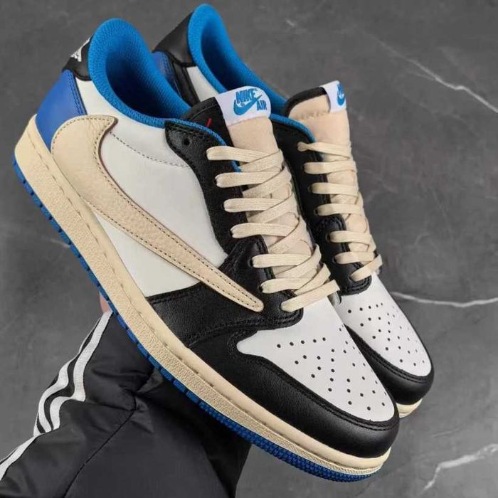 Jordan 1 Retro Low OG SP Travis Scott Fragment R.45