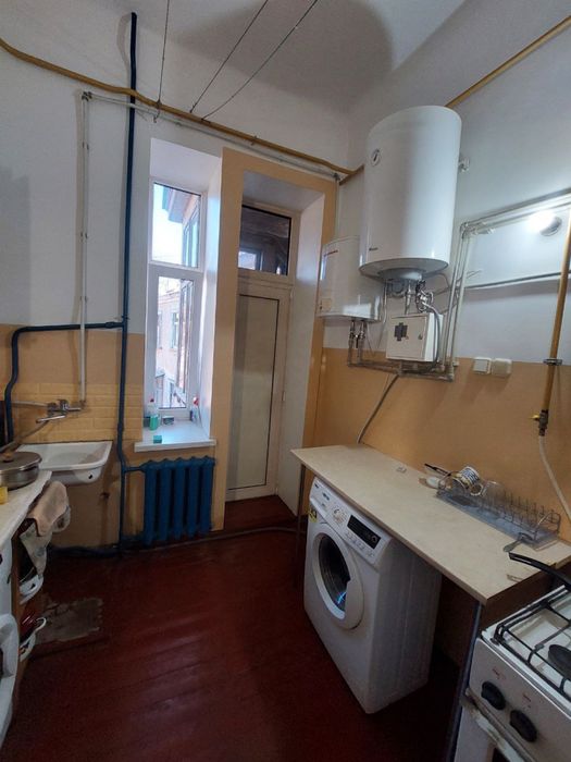 Комната в комун квартире (разделена на две студии) центр