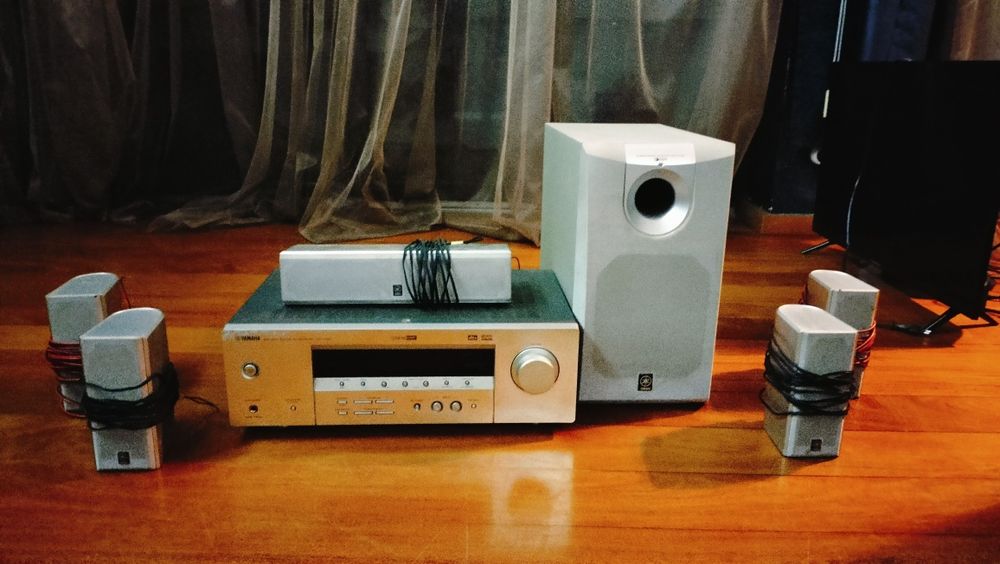 Yamaha AV Pack 105 — Home Cinema 5.1 RX‑V357 + colunas, sem DVD