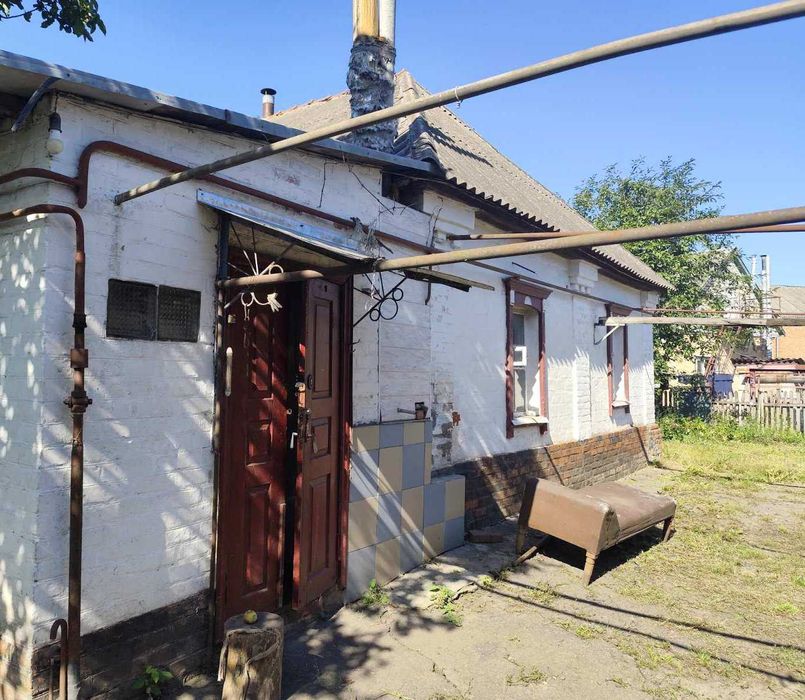 Будинок  по вул. Хорольській