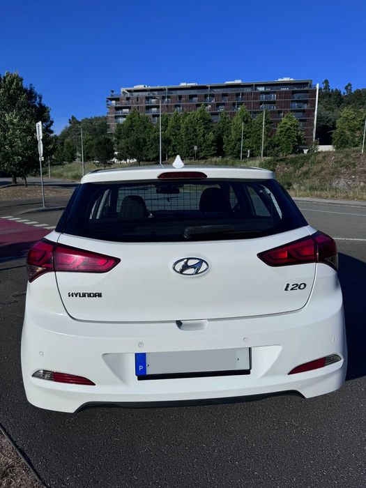 Hyundai i20 Comercial