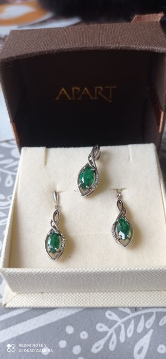 Komplet APART z kolczykami