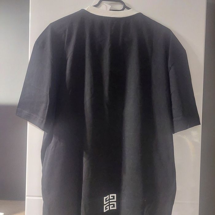 T shirt givenchi
