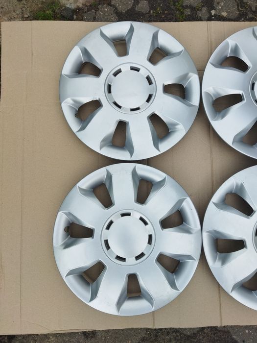 Продам колпаки R13 как новые