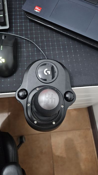 Volante Logitech G920 Driving Force + Shifter - Xbox/PC (Na Caixa)