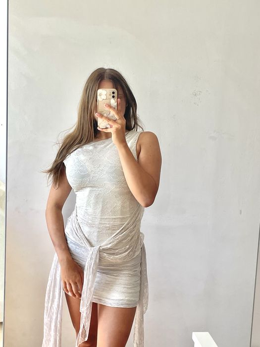 Koronkowy komplet Bershka biały ecru top asymetryczny S spódnica marszczona mini M drapowany boho