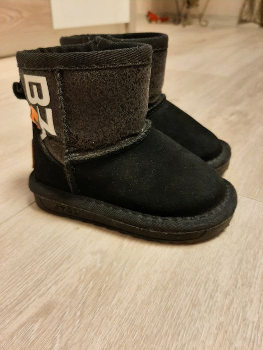 Угги для дівчинки