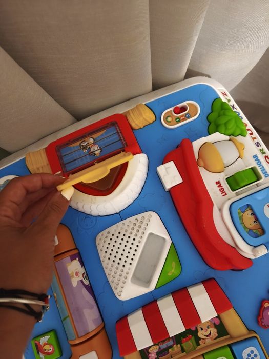 Mesa de atividades bebe