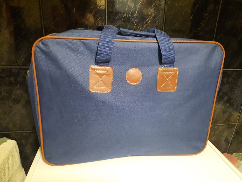 Teczka  torba torebka aktówka turystyczna podróżna podręczna na laptop zamek 50x35x10