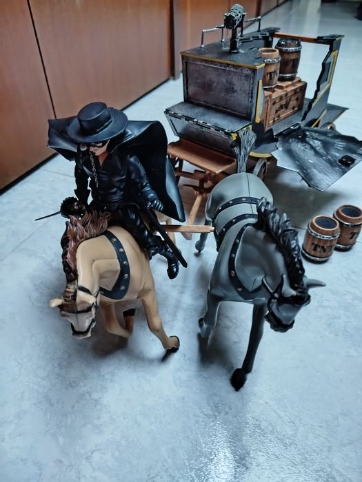 Carruagem Zorro com figura Zorro