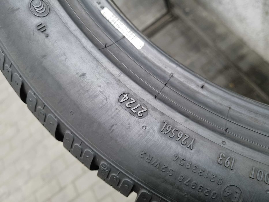 275/40/19 105H Pirelli Pzero Winter * MO D.2724