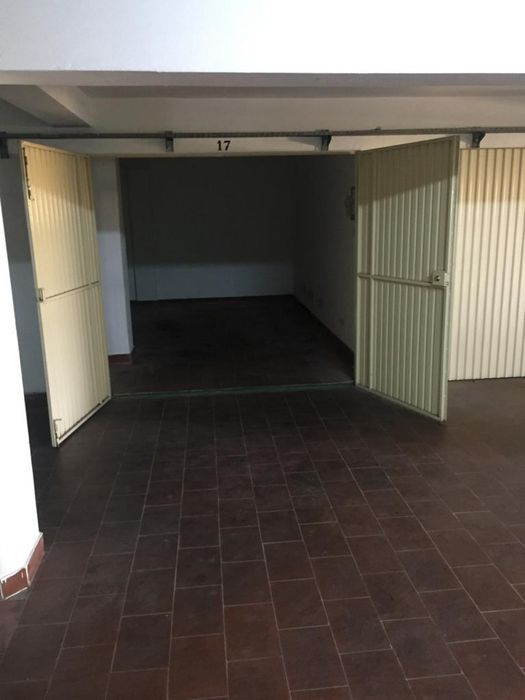 Vendo garagem setubal