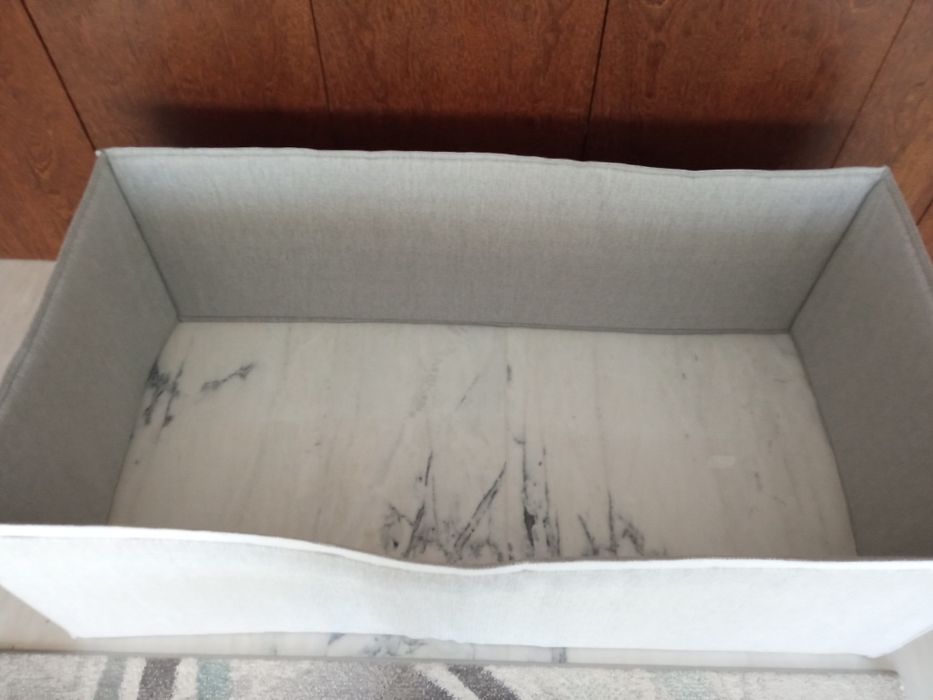 Contorno cinza de berço de bebé