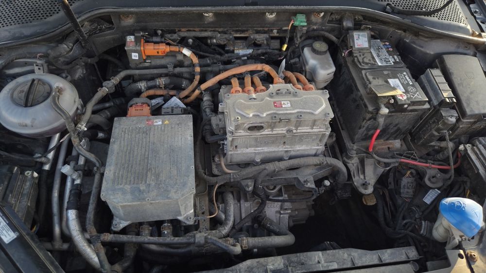 Volkswagen e-Golf 2017 — електромобіль у чудовому стані