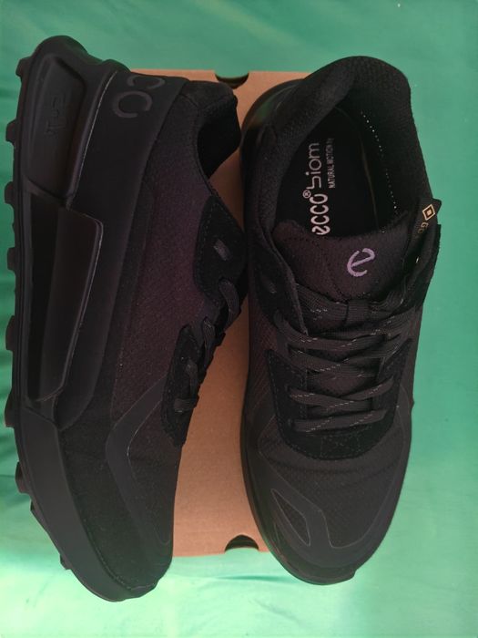 Продам термо кросівки ECCO  27,5- 28см