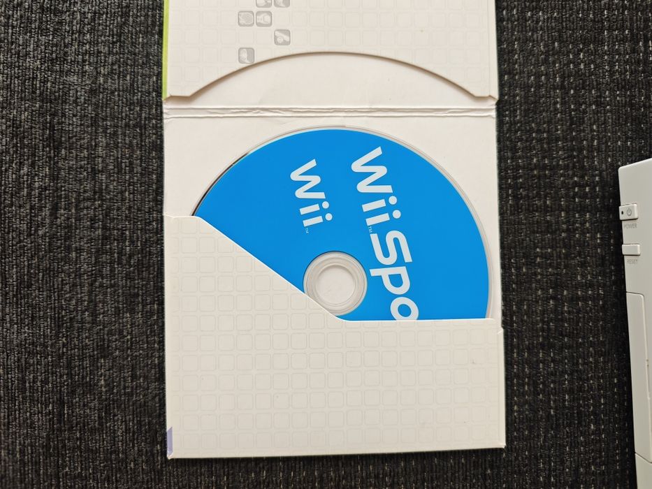 Consola Wii com jogo Wii Sports