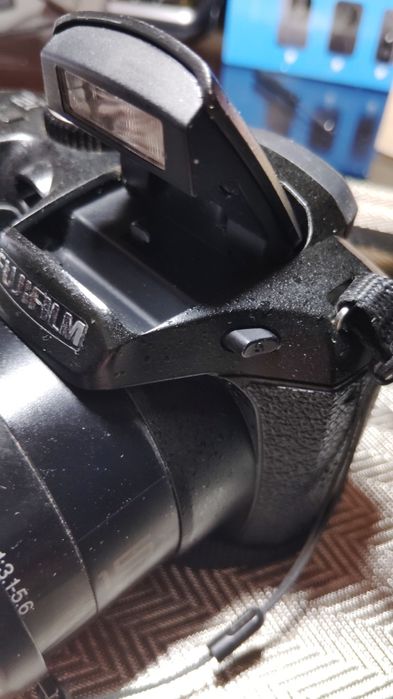 Aparat FUJIFILM finepix S super stan