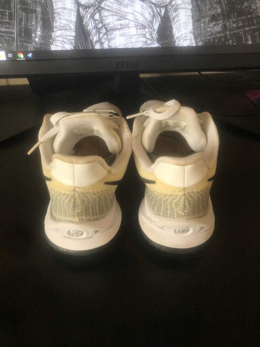 баскетбольні кросівки Nike Kyrie Low 4